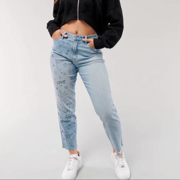 Hollister | Ultra High Rise Medium Wash Doodle Mom Jeans Size 3R - Picture 2 of 13